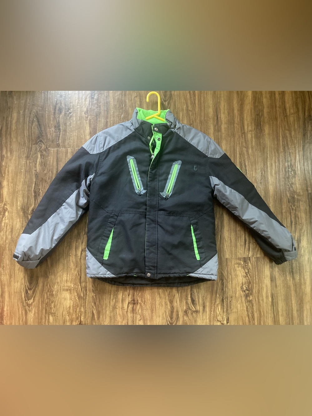 Kids Black and Gray Ski Jacket with Lime Green Accents Size 18/20